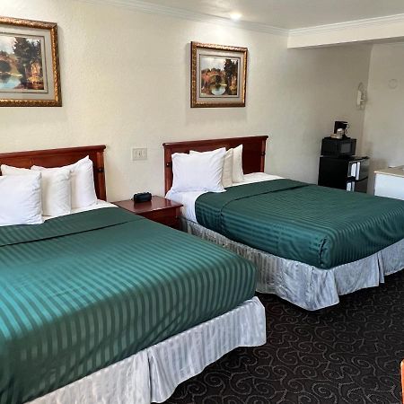 Americas Best Value Inn Hanford Extérieur photo
