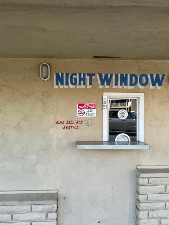 Americas Best Value Inn Hanford Extérieur photo