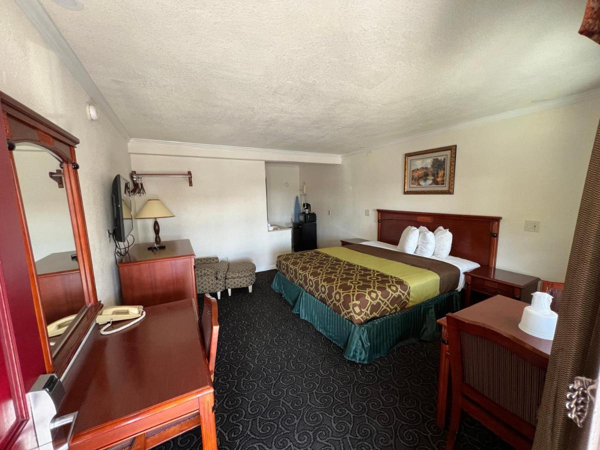Americas Best Value Inn Hanford Extérieur photo