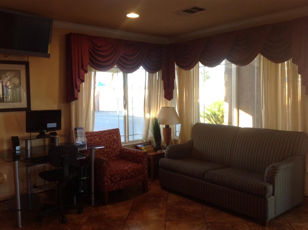 Americas Best Value Inn Hanford Extérieur photo