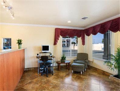 Americas Best Value Inn Hanford Extérieur photo